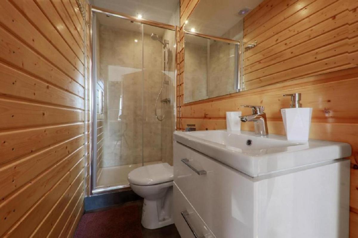 Glamping Gliczarow Klapnioki Bed & Breakfast Lesnica  Ngoại thất bức ảnh